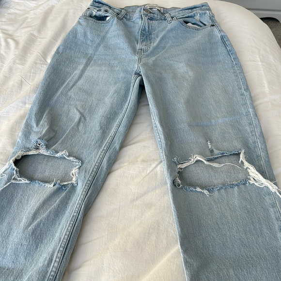 Abercrombie & Fitch - Curve Love Ultra High Rise 90s Straight Jean - Picture 3 of 5